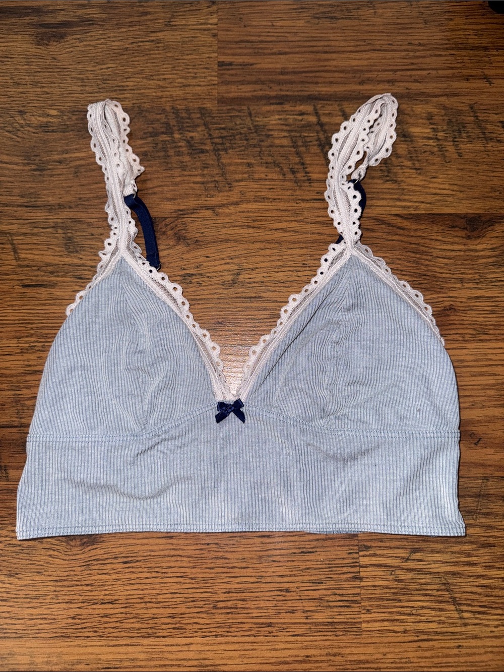 Victoria's Secret Light Blue Ribbed Lace Bralette with Navy Bow 29.1.B3